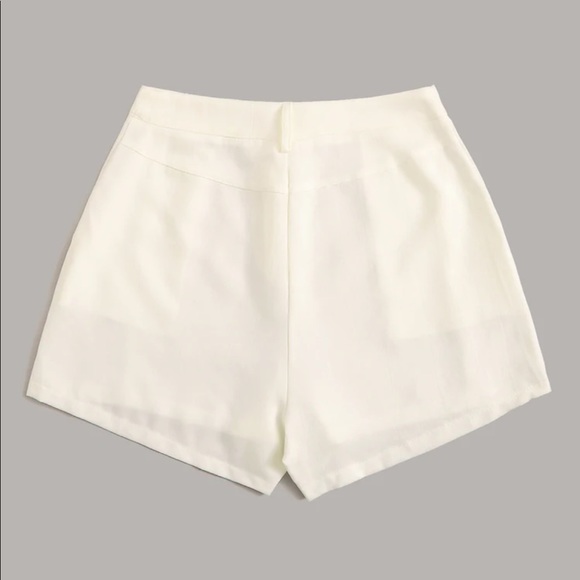 Nyna Cream White Shorts - Picture 2 of 7